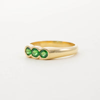 18CT YG TSAVORITE THREE STONE RING