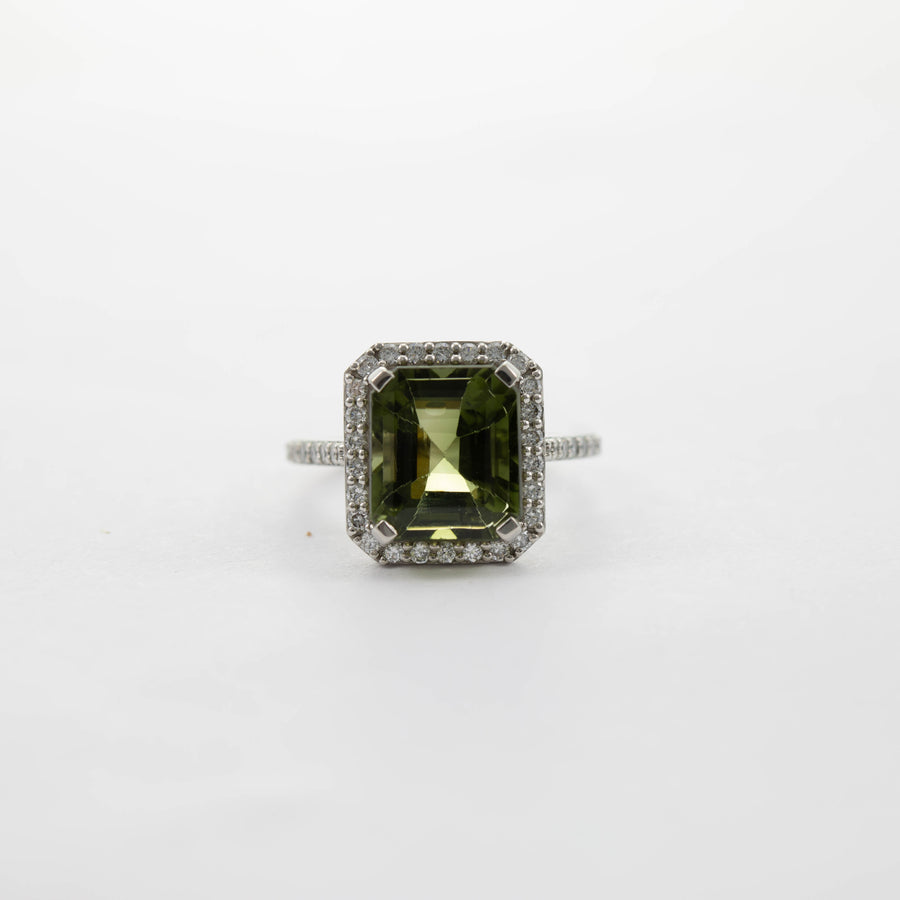 18CT WG TOURMALINE & DIAMOND CLUSTER RING