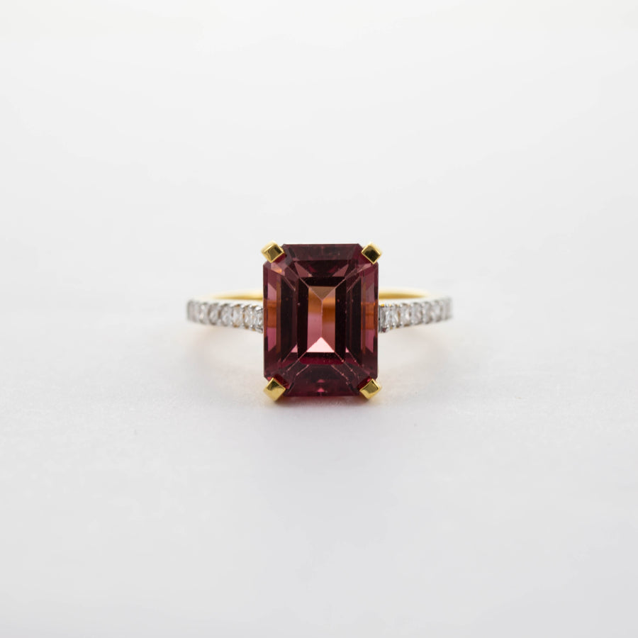 18CT YG PINK TOURMALINE & DIAMOND RING