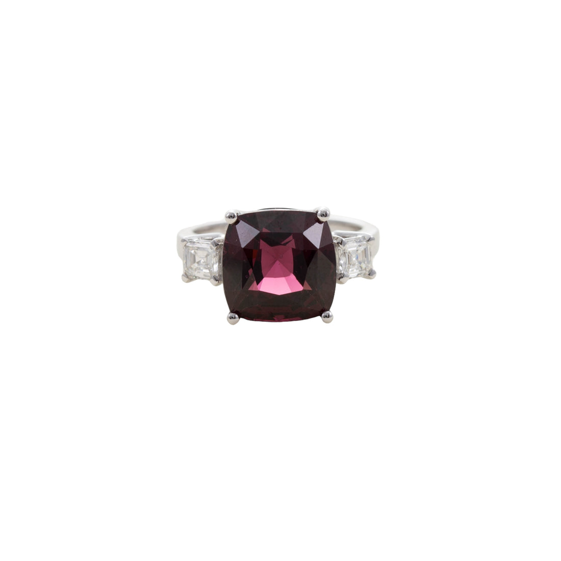 18CT WG GARNET & DIAMOND THREE STONE RING