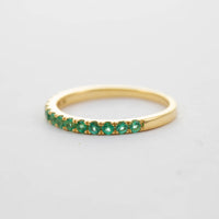 9CT YG 13 STONE EMERALD BAND