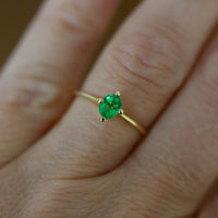 18ct yg tsavorite solitaire ring