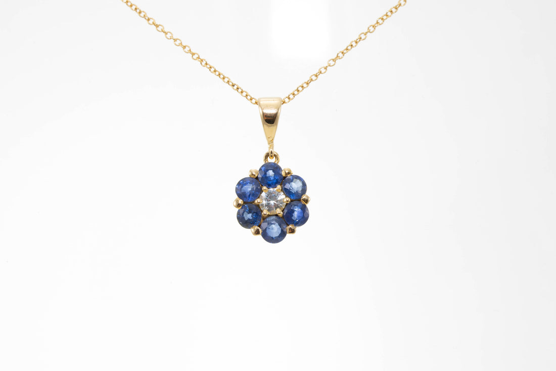 18CT YG SAPPHIRE & DIA DAISY CLUSTER PENDANT