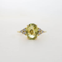 18CT YG CHRYSOBERYL WITH DIAMOND SHOULDERS