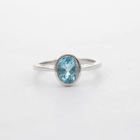 18ct WG Oval Aquamarine Solitaire Ring 4.40ct