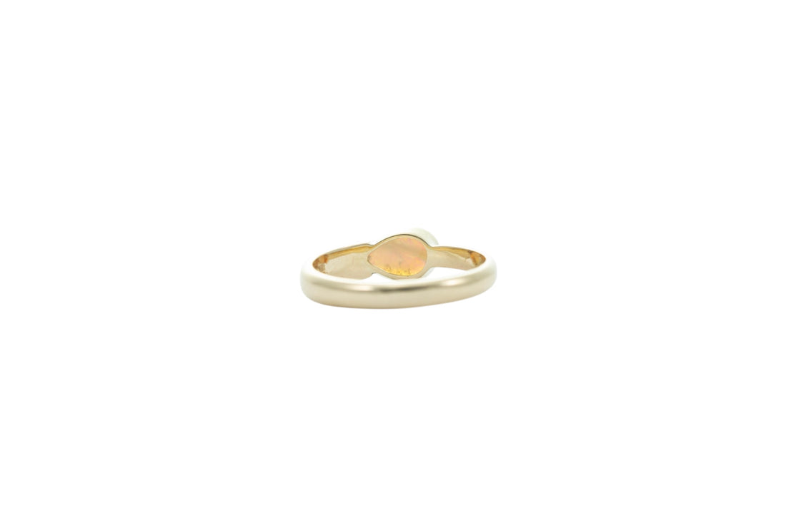 9ct y/gold teardrop opal solitaire ring