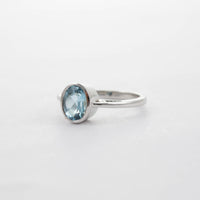 9CT WG MEDIUM OVAL AQUA SOLITAIRE RING 1.53ct