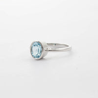 9CT WG MEDIUM OVAL AQUA SOLITAIRE RING 1.54ct