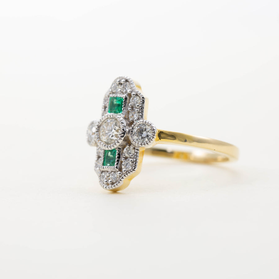 18CT YG DECO STYLE EMERLAD & DIAMOND CLUSTER RING