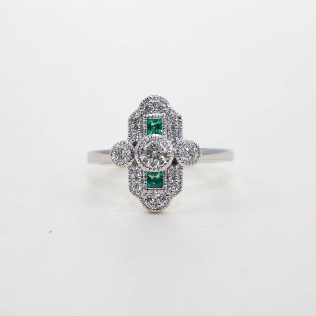 PLATINUM DECO STYLE EMERALD & DIAMOND CLUSTER RING