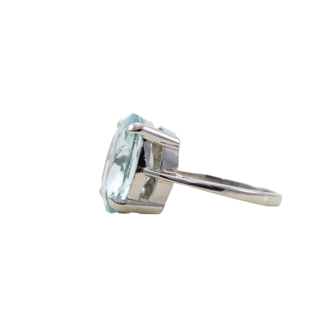 9ct WG Aquamarine Solitaire Ring 7.04ct