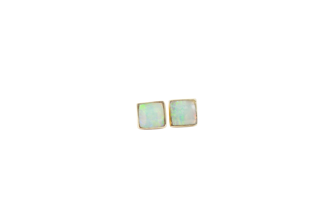 Kite-Shaped Stud Earring