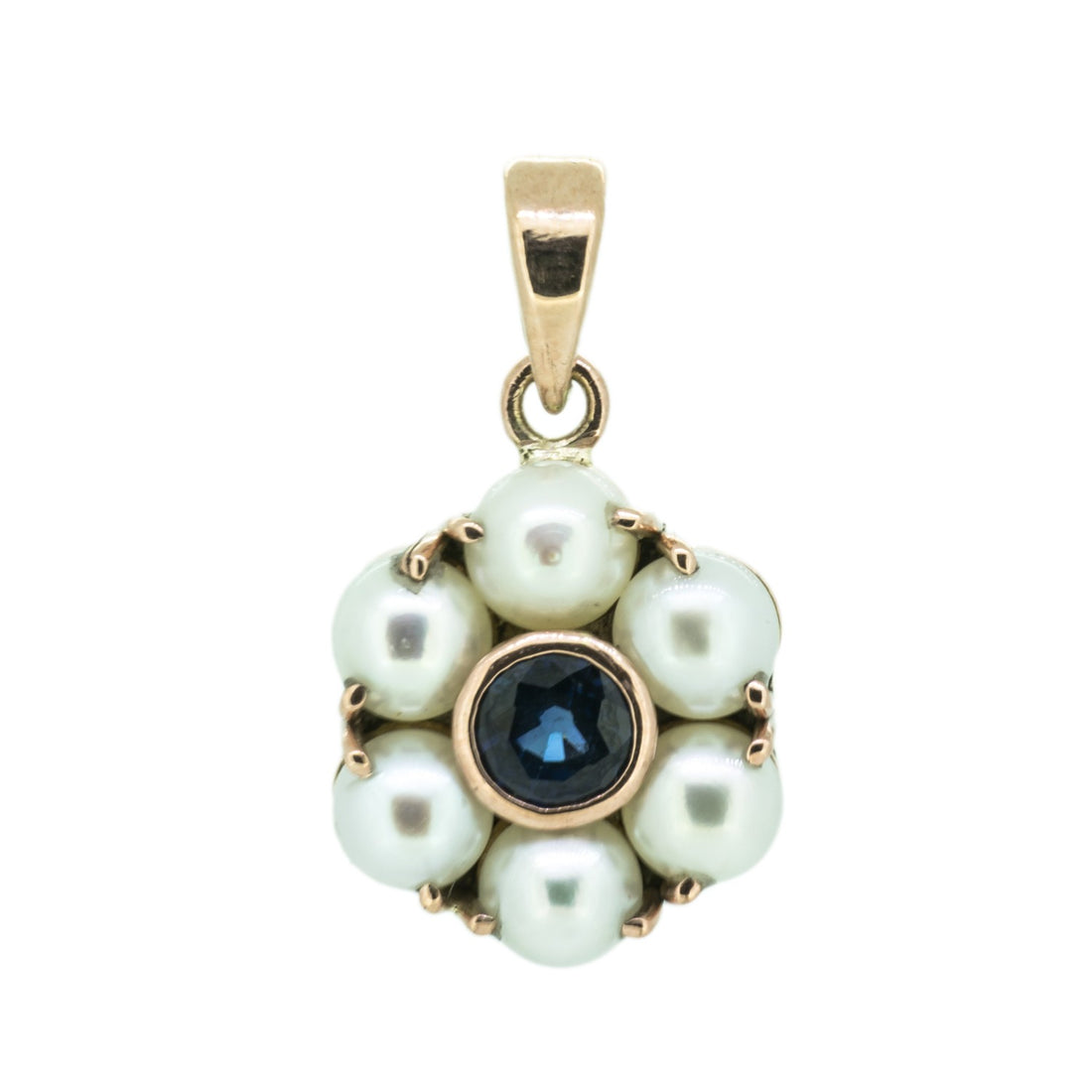 Circular Pearl Cluster Pendant