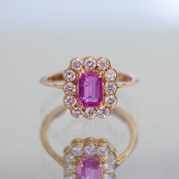 18CT PINK SAPPHIRE & DIAMOND CLUSTER RING