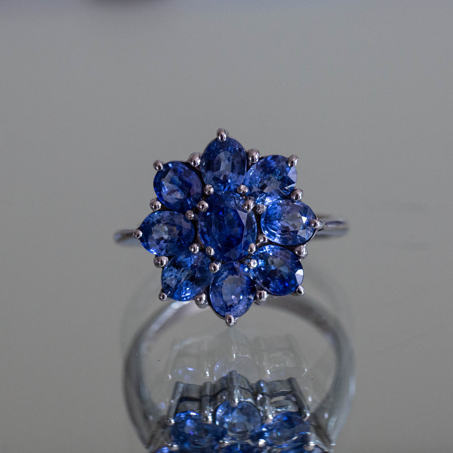 18ct WG Sapphire Cluster Ring