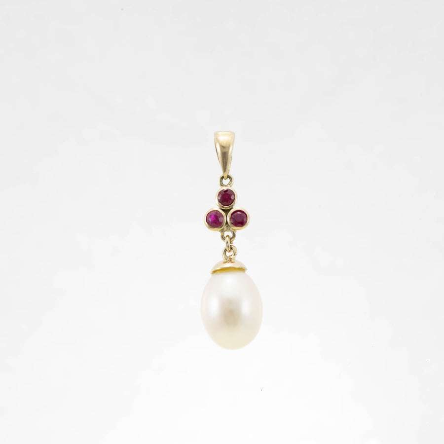 Teardrop & Pearl Trefoil Pendant